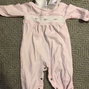 Girls 0-3mo feeted pjs, excellent condition